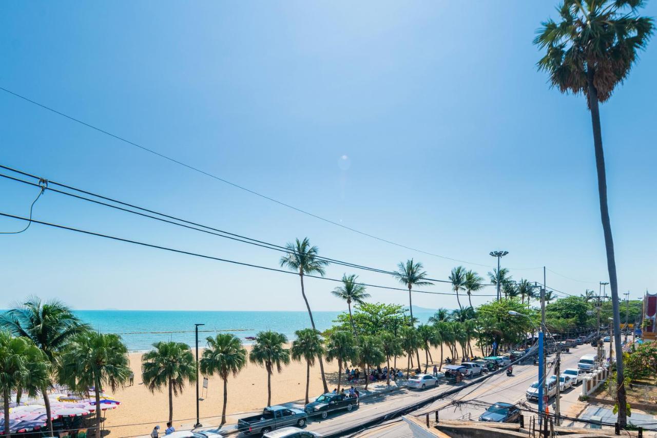 Happy Jomtien - Beachfront Exterior photo